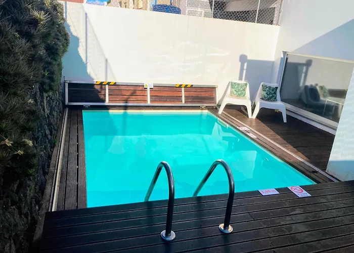 Oliveira House Villa