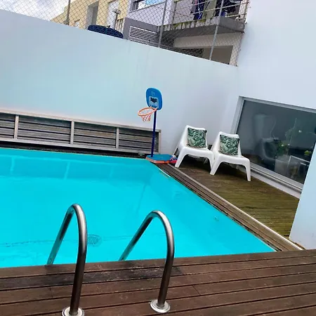 Oliveira House Villa